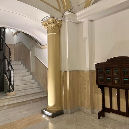 Insogno Suites Наполи Екстериор снимка