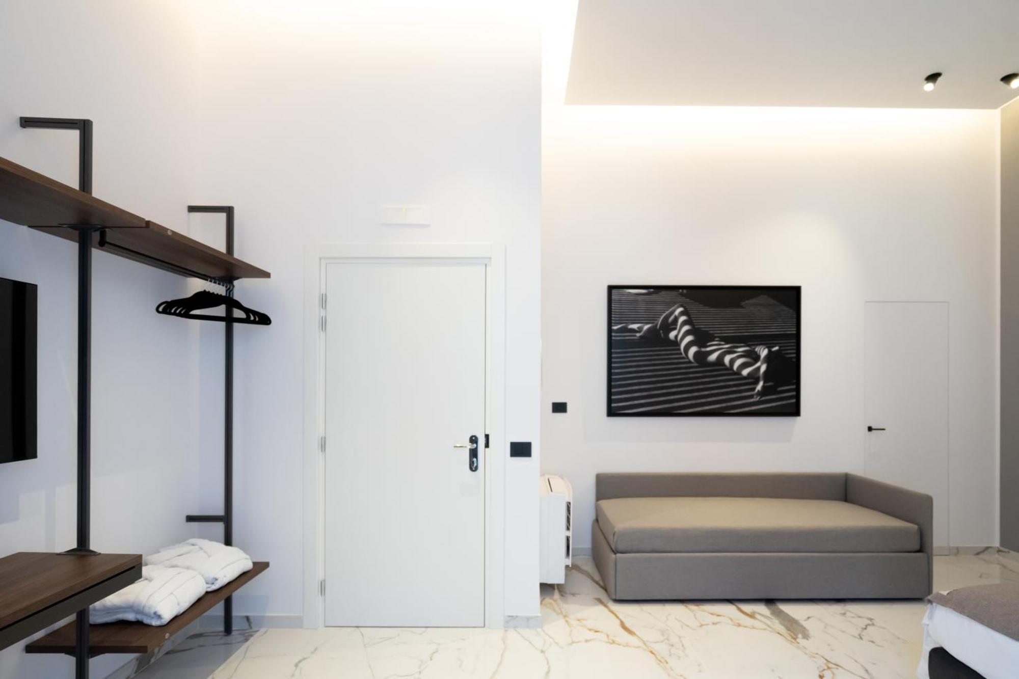 Insogno Suites Наполи Екстериор снимка