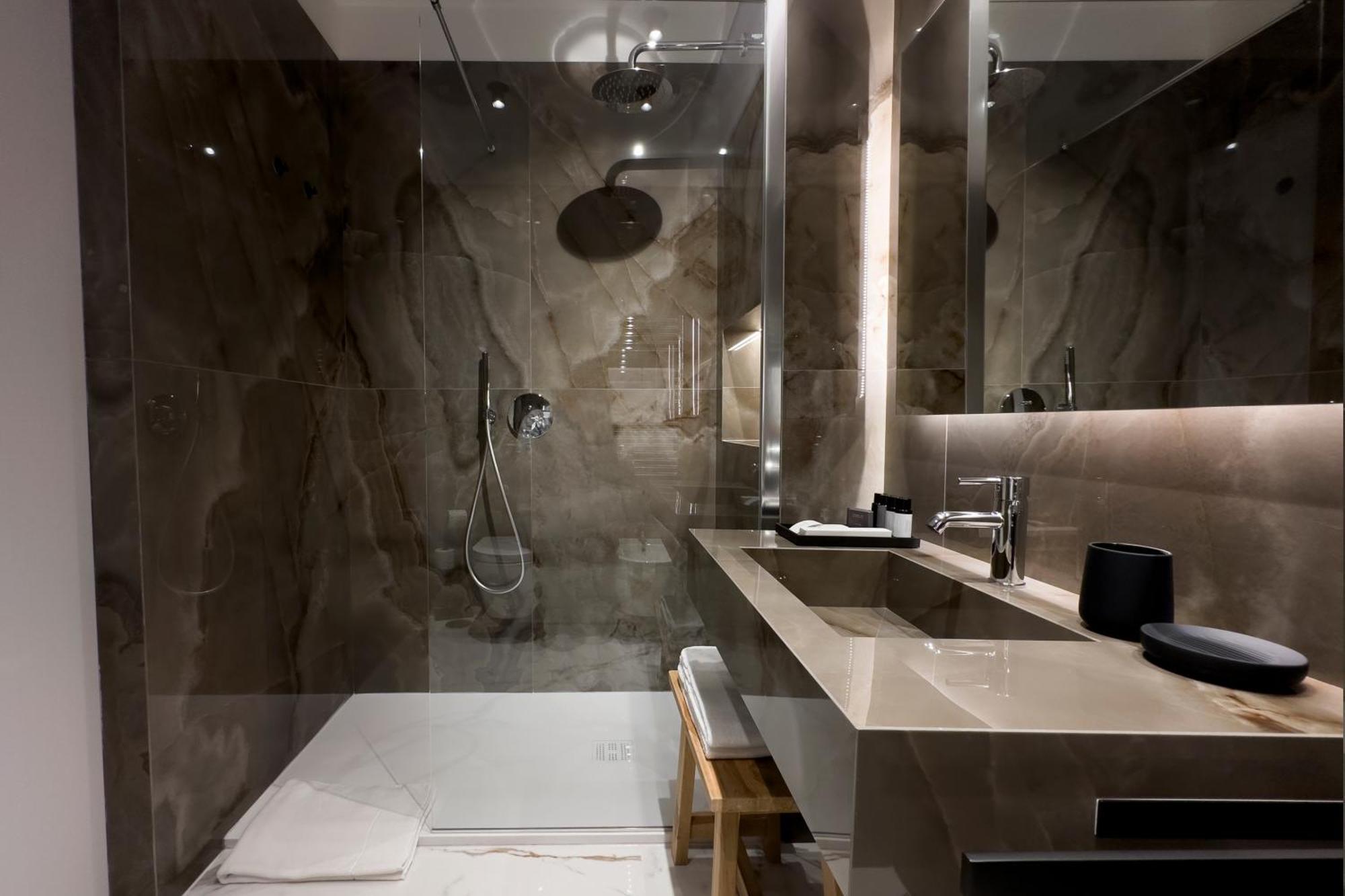 Insogno Suites Наполи Екстериор снимка