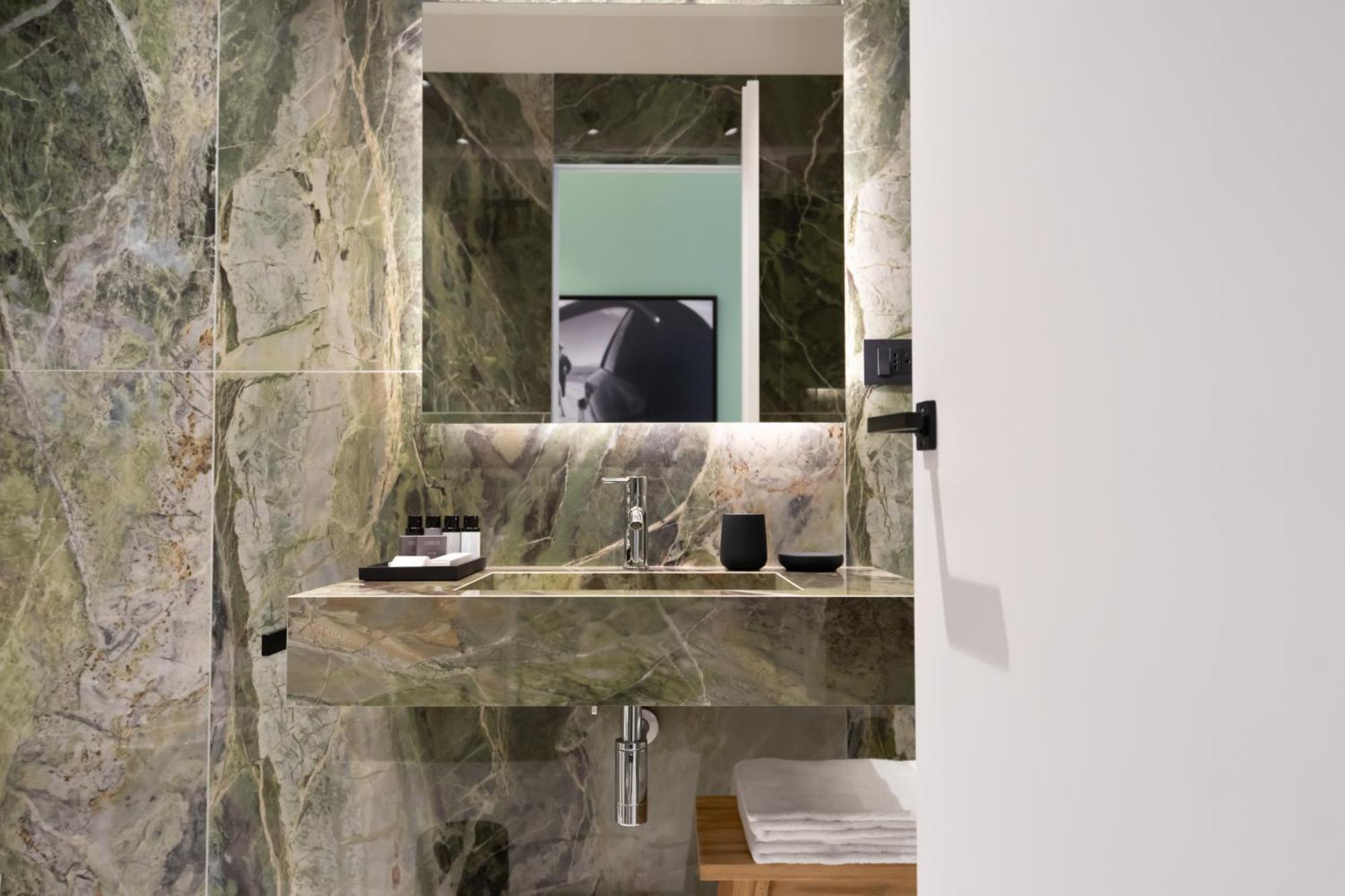 Insogno Suites Наполи Екстериор снимка