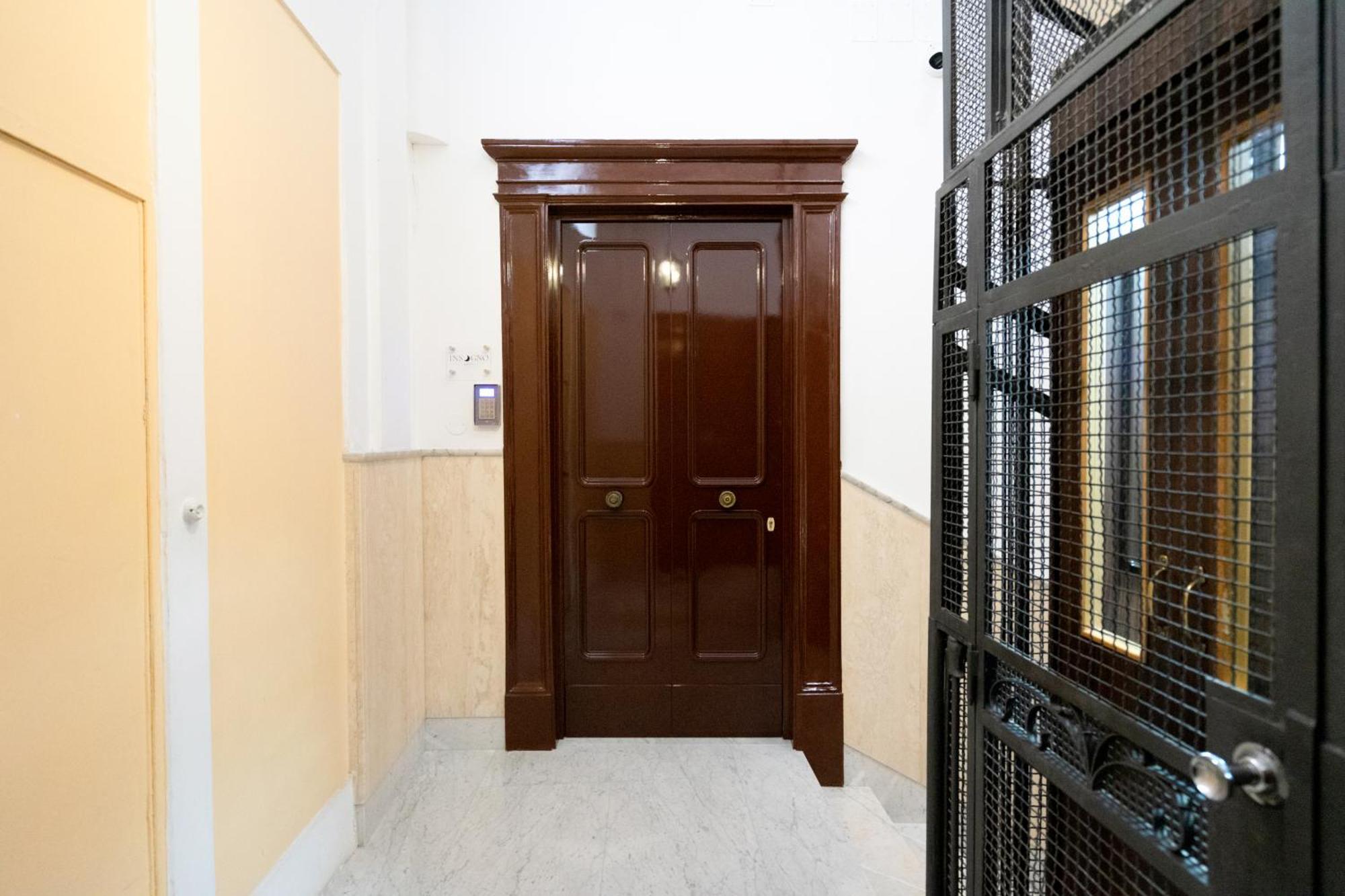 Insogno Suites Наполи Екстериор снимка