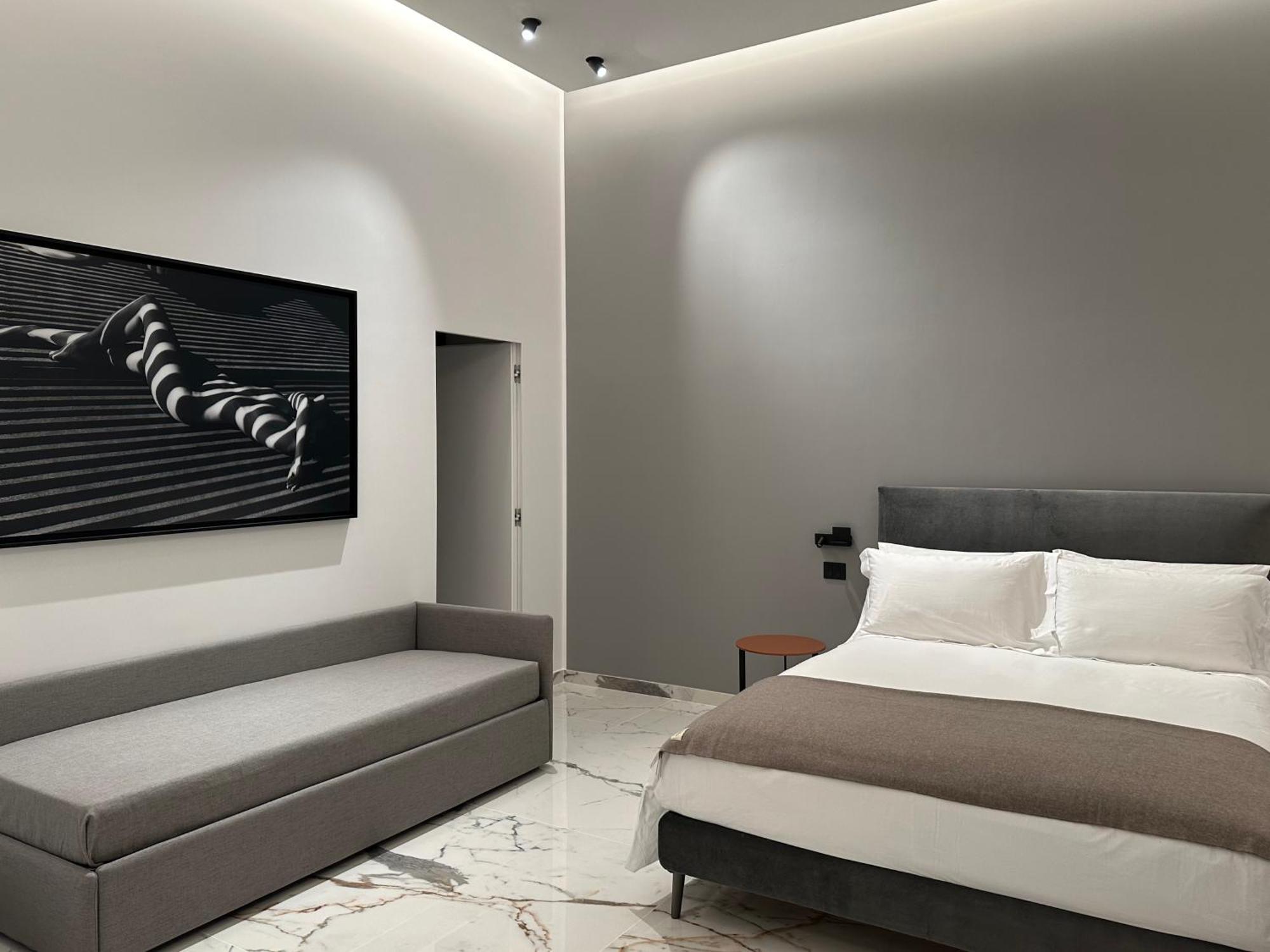 Insogno Suites Наполи Екстериор снимка